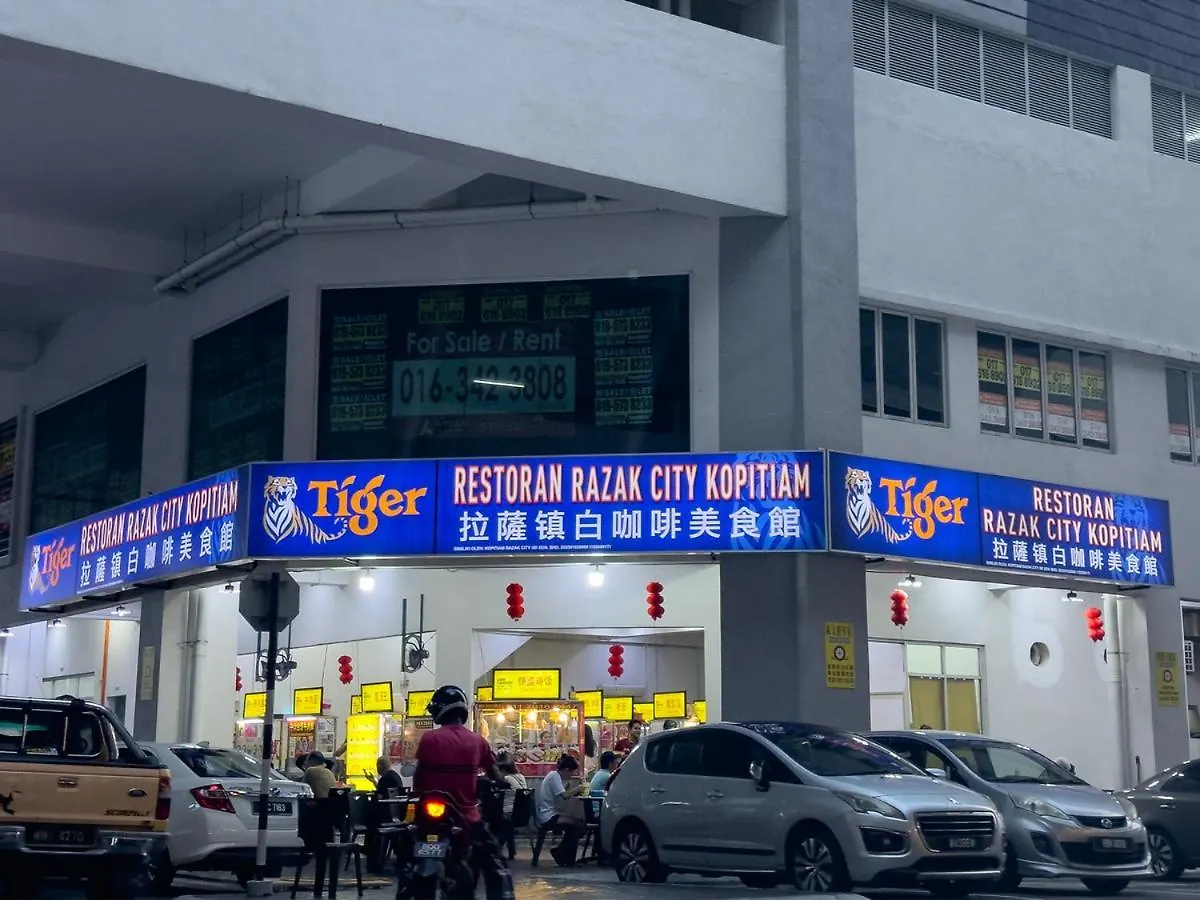 Instaworthy 2B2B - 6 Pax - F&B & Mart - Chan Sow Lin Kuala Lumpur Malaysia